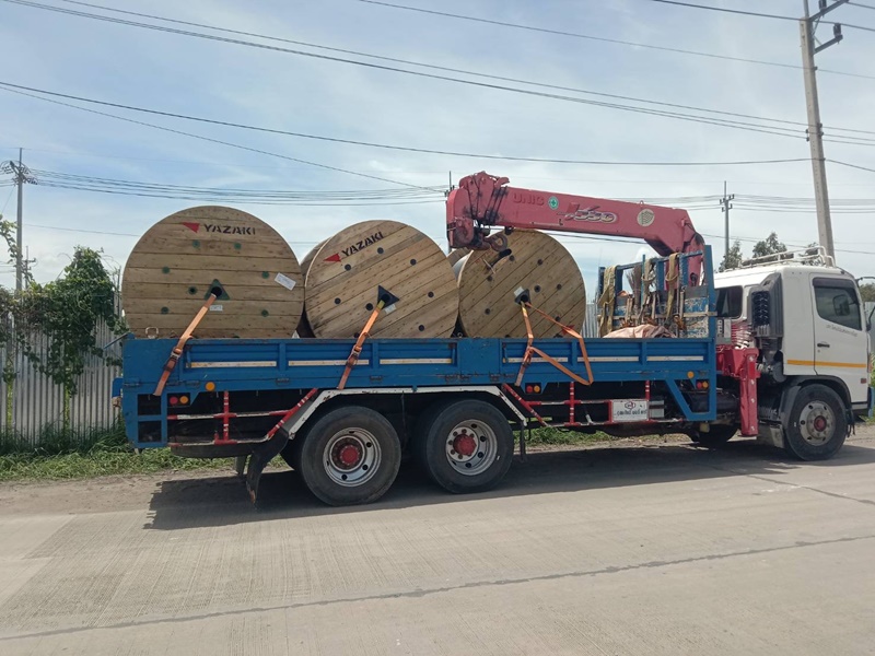 เช่ารถเฮี๊ยบ10ล้อ